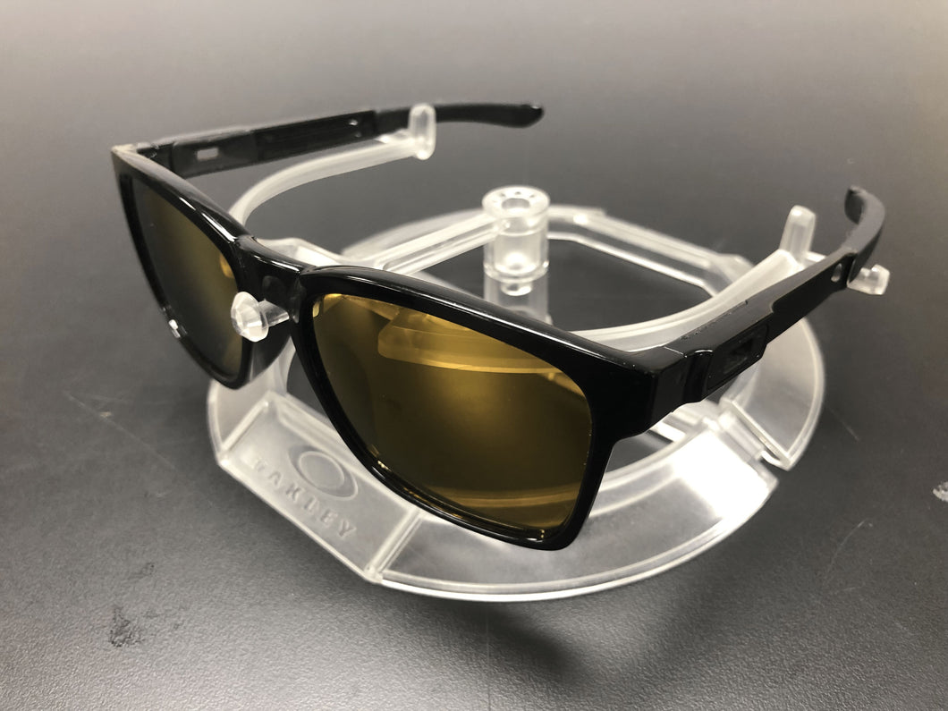 OAK - Oakley Catalyst polished black with 24K gold polarized lensmen